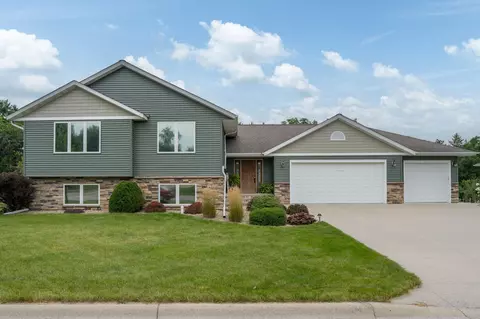 1917 Orchard Rdg, Saint Peter, MN 56082