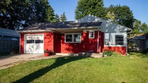 1006 13th Ave NW, Rochester, MN 55901