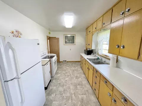 205 Prairie St N, Comfrey, MN 56019 photo 22