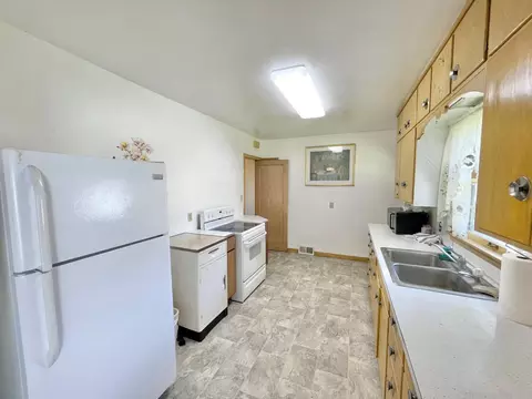 205 Prairie St N, Comfrey, MN 56019 photo 24