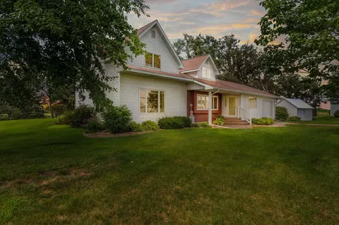 7528 SW 108th St, Ellendale, MN 56026