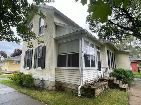 416 Vine St, Winona, MN 55987