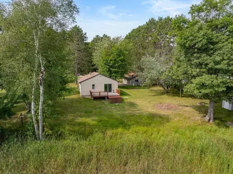 26102 River Rd, Cohasset, MN 55721