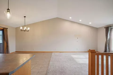 110 Hawk Ave, Eagle Lake, MN 56024 photo 8