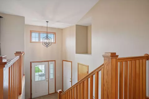 110 Hawk Ave, Eagle Lake, MN 56024 photo 5
