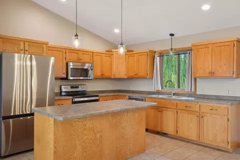110 Hawk Ave, Eagle Lake, MN 56024 photo 15