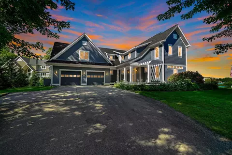 15358 Breezy Point Rd SE, Prior Lake, MN 55372