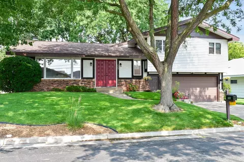 725 37th Ave, Goodview, MN 55987