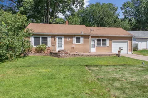 1819 2nd St, White Bear Lake, MN 55110