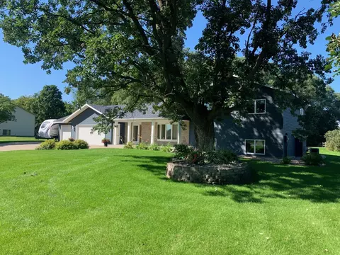 15362 Century Estates Cir, Cold Spring, MN 56320