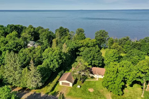 21339 324th Pl, Isle, MN 56342
