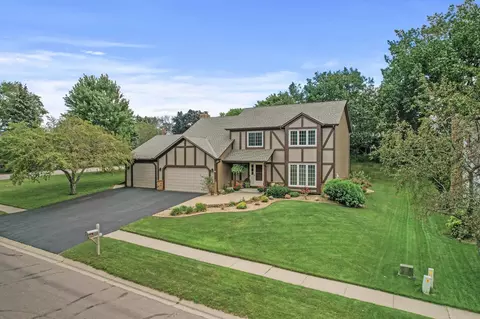 8450 135th St W, Apple Valley, MN 55124