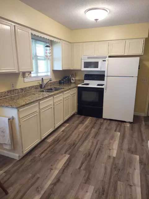 409 Avon Ave N, Avon, MN 56310 photo 2
