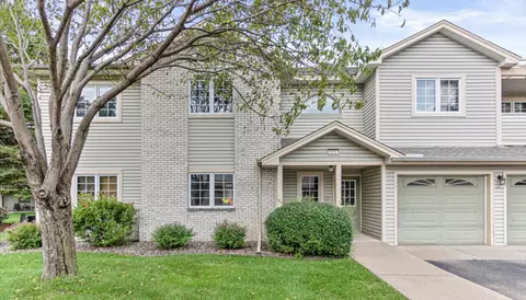 811 98th Ave NW #201, Coon Rapids, MN 55433
