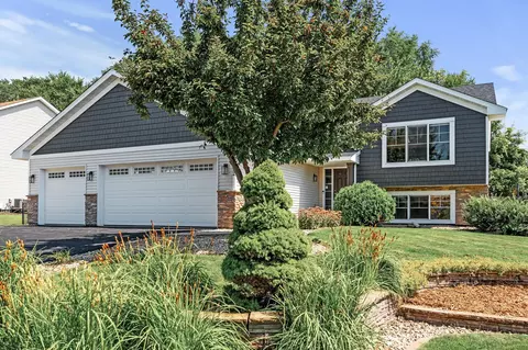 8592 Elk Ave, Monticello, MN 55362