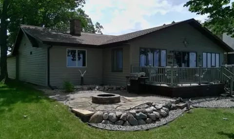 19625 Eastwood Dr, Osakis, MN 56360