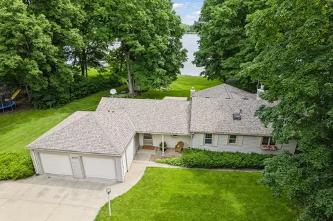 2500 Avon Dr, Mound, MN 55364 photo 2
