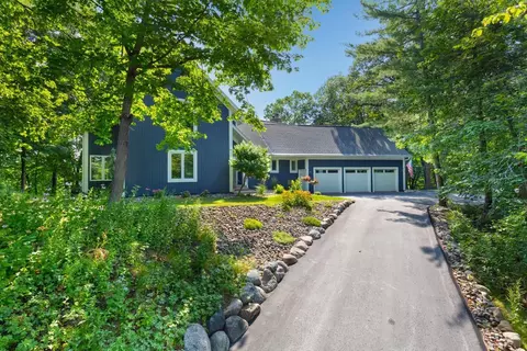 550 Hillside Dr, Wayzata, MN 55391