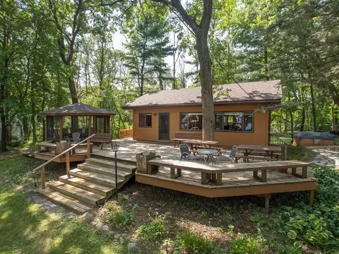 21124 Old Lake George Blvd NW, Oak Grove, MN 55303