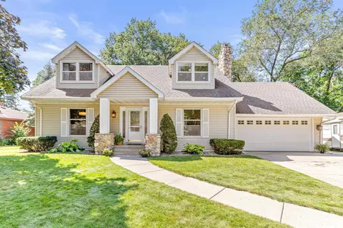 3099 Mildred Dr, Roseville, MN 55113