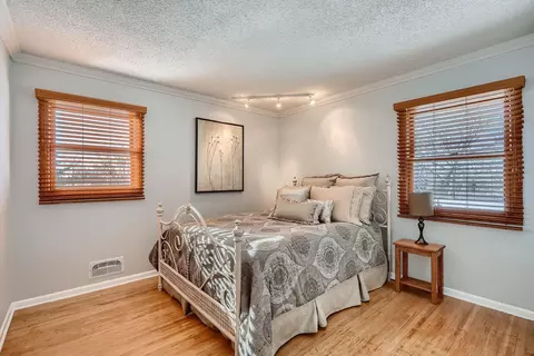 8708 Beard Rd S, Bloomington, MN 55431 photo 18