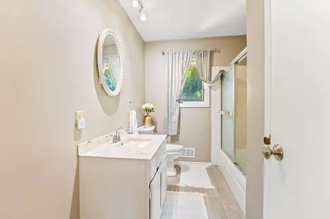 4360 Garden Trl, Eagan, MN 55123 photo 16