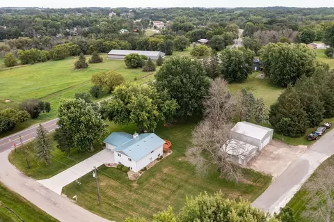 28 Leprechaun Ln, Mantorville, MN 55955