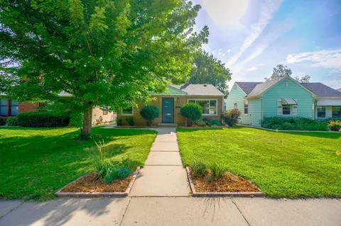 606 Warwick St, Saint Paul, MN 55116