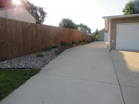 1704 Riggs Rd, Saint Peter, MN 56082 photo 3