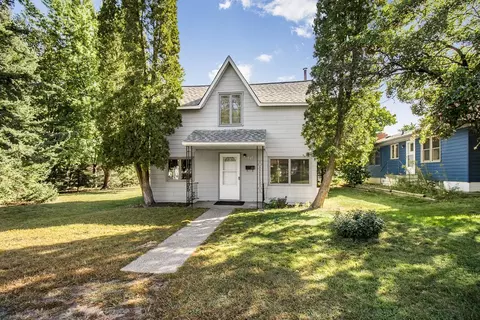 565 8th St N, Bayport, MN 55003