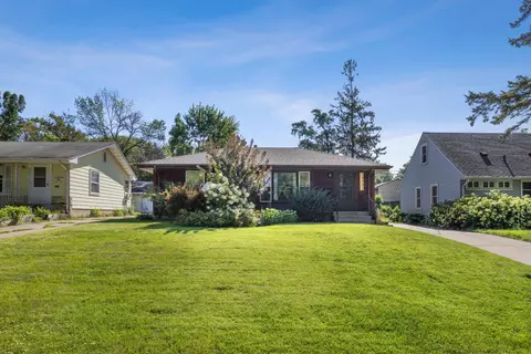 4701 Chatham Rd NE, Columbia Heights, MN 55421