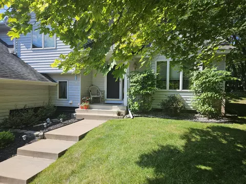 1921 59th Ct E, Inver Grove Heights, MN 55077