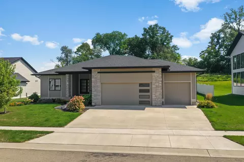 3282 Coneflower Ln SW, Rochester, MN 55902