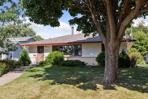 3305 31st Ave NE, Saint Anthony, MN 55418