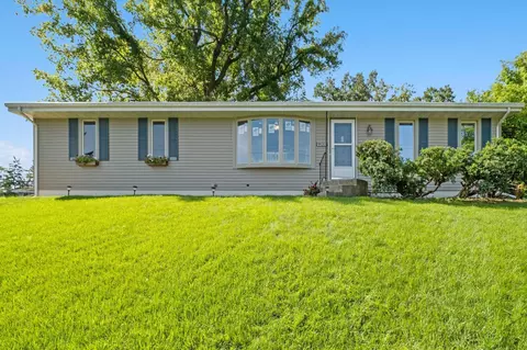 1201 Foss Rd, New Brighton, MN 55112