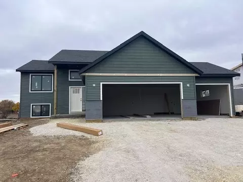 2237 Petersen Dr NW, Stewartville, MN 55976