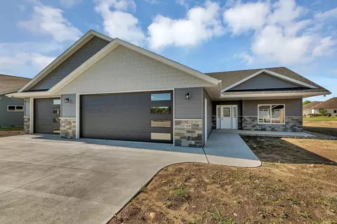 308 15th St N, Cold Spring, MN 56320