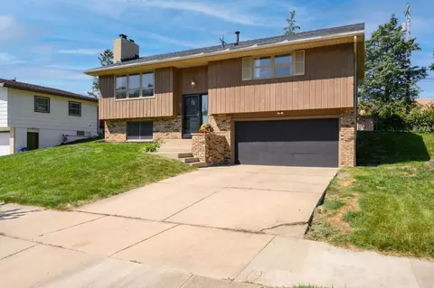 1621 16th Ave NW, Rochester, MN 55901