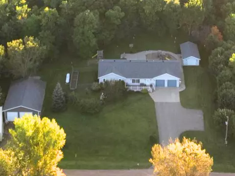 18237 Oak Dr, Detroit Lakes, MN 56501