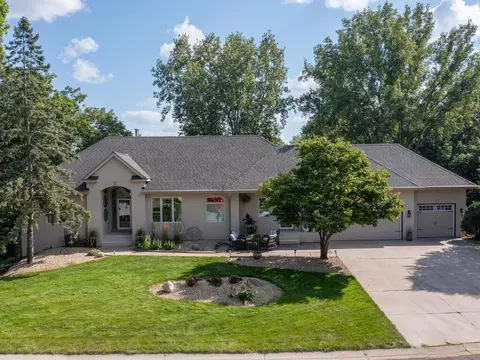 11120 Kenora Way, Lakeville, MN 55044
