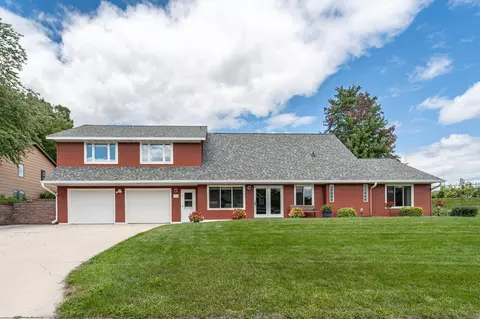 215 6th St NE, Byron, MN 55920