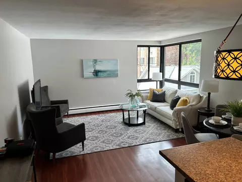 1912 Dupont Ave S #308, Minneapolis, MN 55403