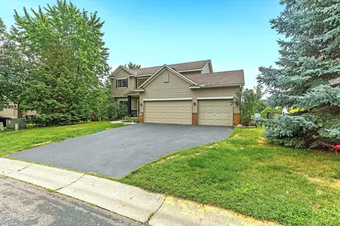 1976 Fountain Ln, Waconia, MN 55387