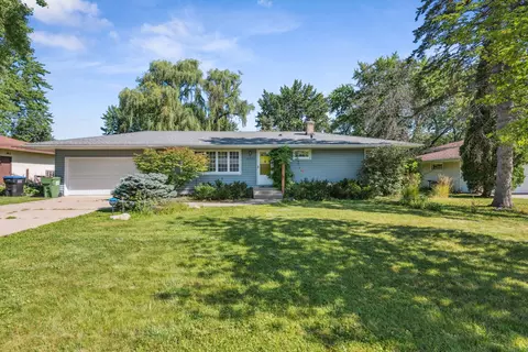 397 Judith Ave, Roseville, MN 55113