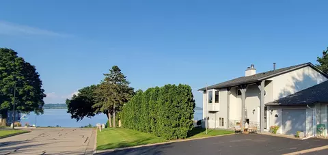 1300 S Lakeshore Dr #D1, Lake City, MN 55041