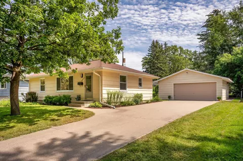 4042 Oregon Ave N, New Hope, MN 55427