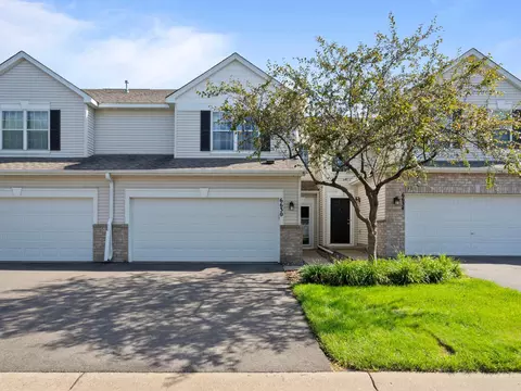 6630 154th St W #150, Apple Valley, MN 55124