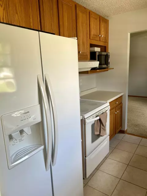 624 Glenview Dr, Albert Lea, MN 56007 photo 8