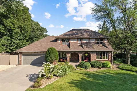 11555 54th Ave N, Plymouth, MN 55442