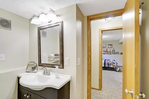 4354 Svensk Ln, Eagan, MN 55123 photo 21